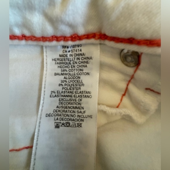 True Religion Jeans - Women’s Skinny Jeans. White with Red Stitching. Size 27 - Picture 6 of 9